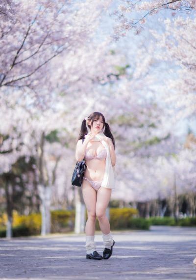 美女被躁得爽爽的_720免费观看最新