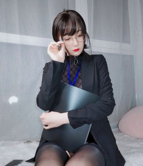 美女下部隐私无遮内裤_BD韩语韩国电影在线观看